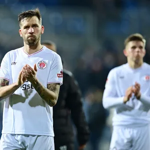 St. Pauli-Profi Guido Burgstaller enttäuscht