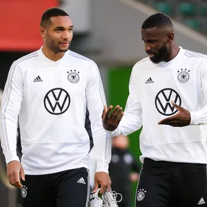 Jonathan Tah und Antonio Rüdiger