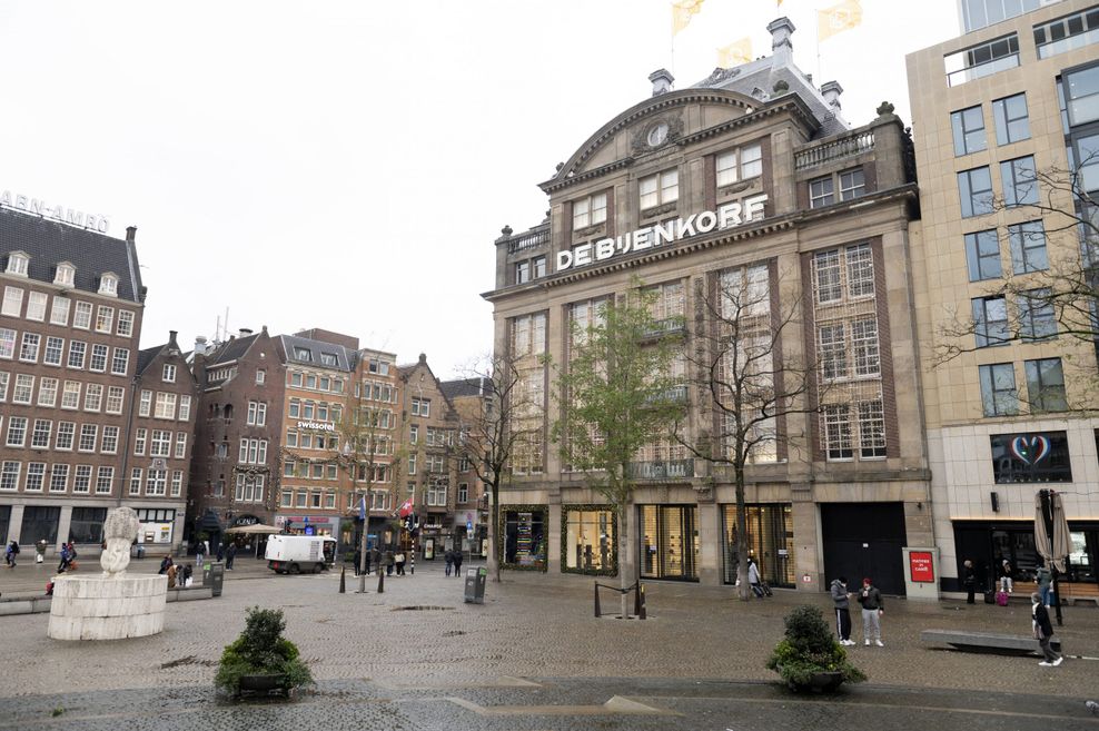 Leere Straßen im Stadtzentrum von Amsterdam