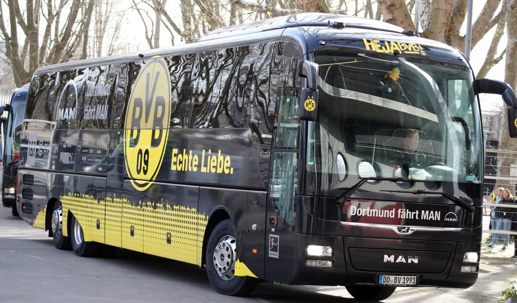 So sieht ein echter Bus von Borussia Dortmund aus.