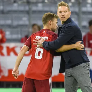 Joshua Kimmich und Julian Nagelsmann vom FC Bayern