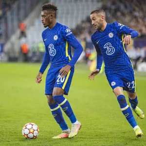 Hakim Ziyech (r.)