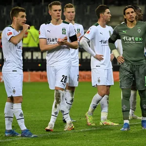 Enttäuschung bei Gladbach nach 0:6 gegen Freiburg