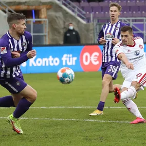Nürnbergs Nikola Dovedan erzielte in Aue einen Dreierpack.