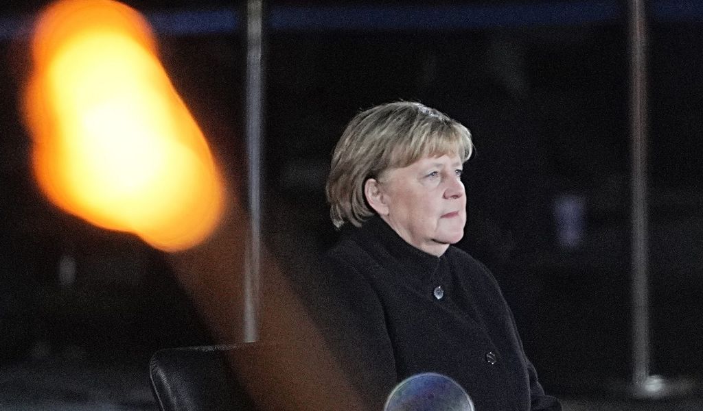 Angela Merkel beim Großen Zapfenstreich.