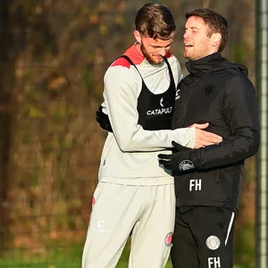 Talent Lennart Appe und St. Paulis Trainer Fabian Hürzeler