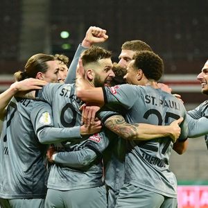 St. Pauli jubelt gegen Borussia Dortmund