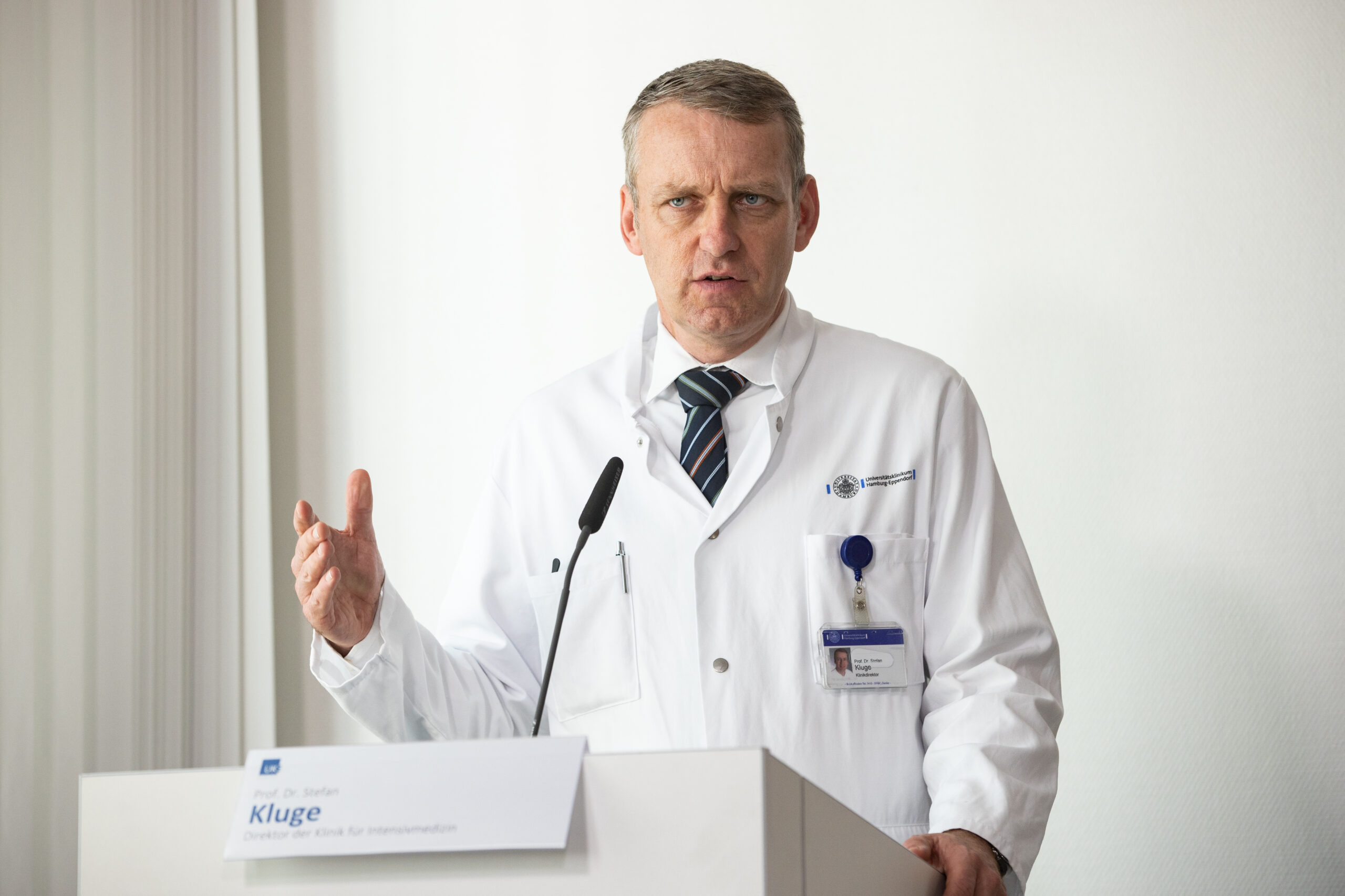 Prof. Dr. Stefan Kluge ist Direktor der Klinik für Intensivmedizin am UKE. (Archivbild)