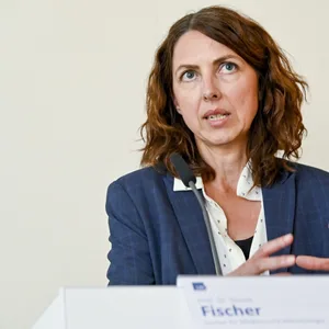 Prof. Dr. Nicole Fischer ist Virologin und forscht am UKE speziell zum Thema SARS-CoV-2.