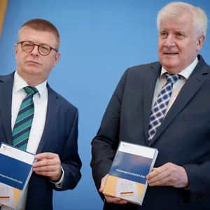 Haldenwang, Seehofer
