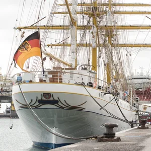 Die teure Sanierung der „Gorch Fock“ war immer umstritten. Nun landet der Fall vor Gericht.