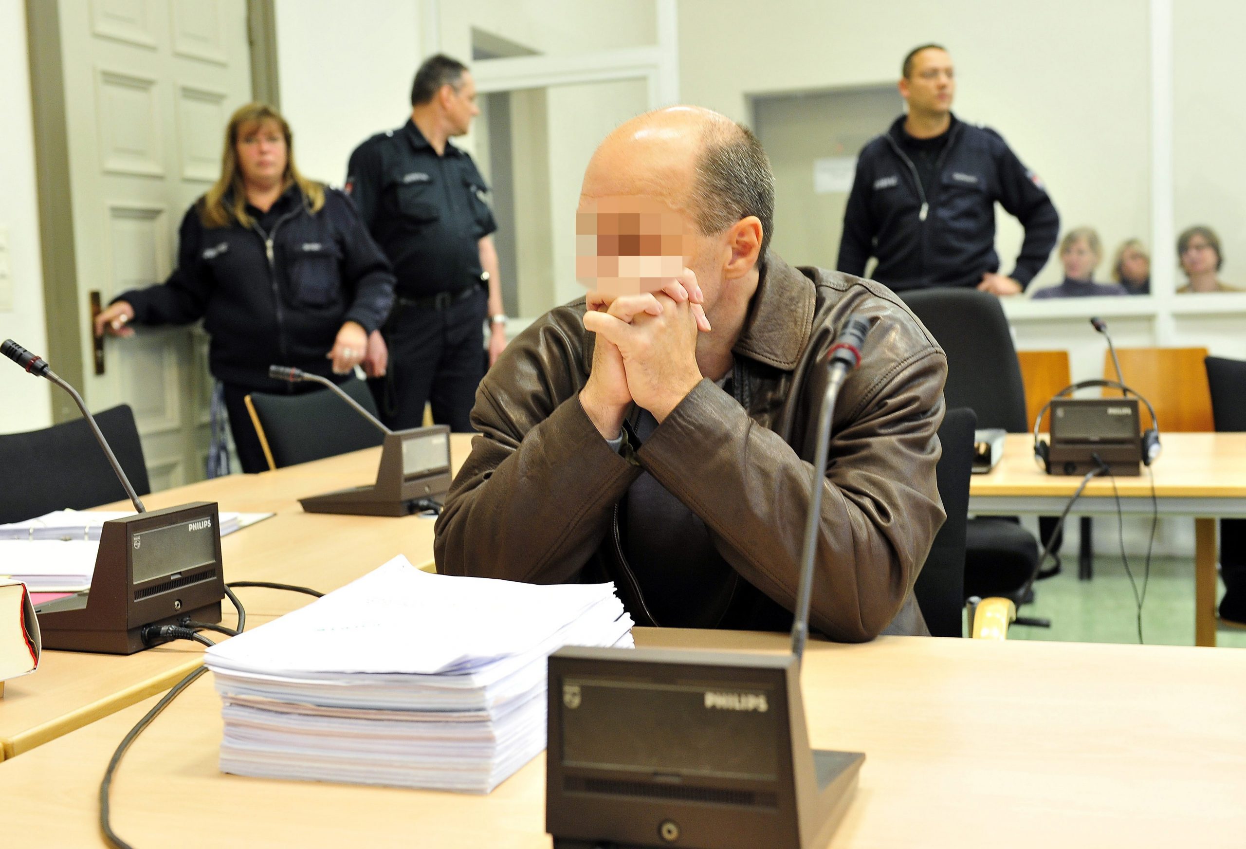 Reemtsma-Entführer Thomas Drach muss sich vor dem Kölner Landgericht wegen versuchten Mordes verantworten. (Archivbild)