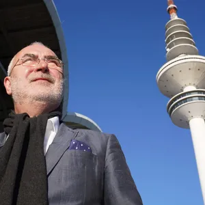 Bernd Aufderheide, Geschäftsführer der Hamburg Messe und Congress (HMC) GmbH, ist einer der Mitbetreiber des Heinrich-Hertz-Turms in Hamburg.