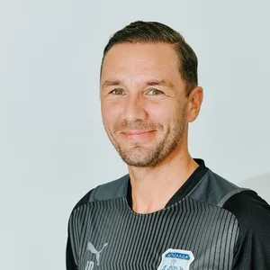 Ex-Sky-Reporter Jurek Rohrberg ist jetzt Assistenztrainer bei Apollon Limassol