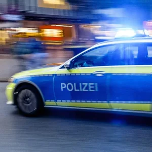 Polizeifahrzeug im Einsatz