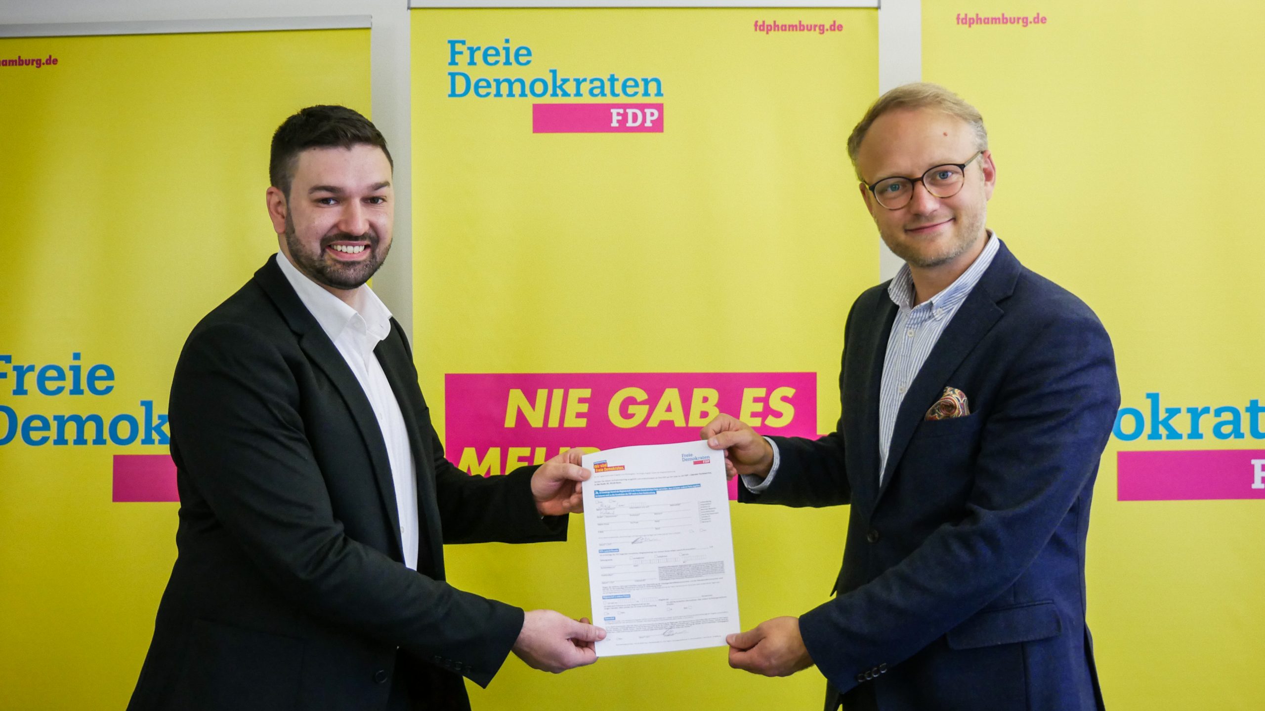 Ex-SPD-Politiker Sami Musa (l.) ist jetzt FDP-Mitglied und vertritt die Liberalen in der Bürgerschaft.