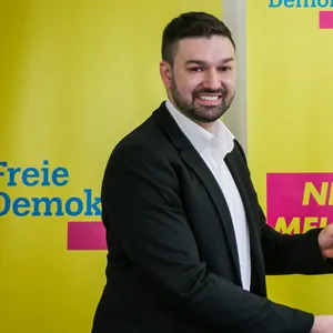 Ex-SPD-Politiker Sami Musa (l.) ist jetzt FDP-Mitglied und vertritt die Liberalen in der Bürgerschaft.