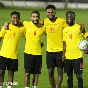 Daniel-Kofi Kyereh (2.v.l.) mit seinen Teamkollegen Abdul Issahaku, Benjamin Tetteh und Gideon Mensah (v.l.)