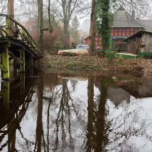 In diesem Haus in Fischerhude bei Bremen wurden zwei Leichen gefunden.