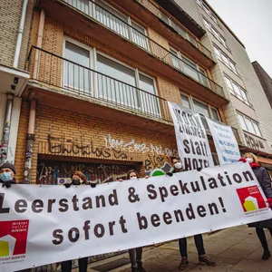 Proteste gegen den Leerstand in der Detlev-Bremer-Straße 25-27.