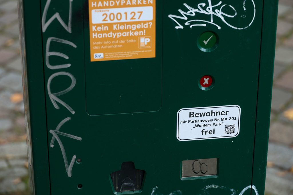 Fremd-Parker müssen in den Bewohnerparkgebieten bis zu drei Euro pro Stunde zahlen.