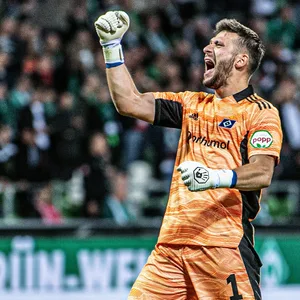 Torwart Daniel Heuer Fernandes war für den HSV schon einmal in dieser Saison der Pokal-Held. Wiederholt sich das am Dienstag in Köln?