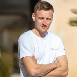 Der Blick geht am ersten vollen Tag des Trainingslagers und nach langer Leidenszeit nach vorne bei Sebastian Ohlsson.