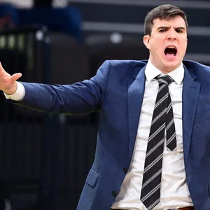 Towers-Coach Pedro Calles