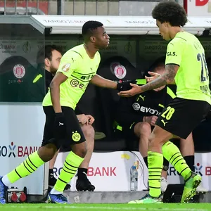 Moukoko, Witsel, St. Pauli