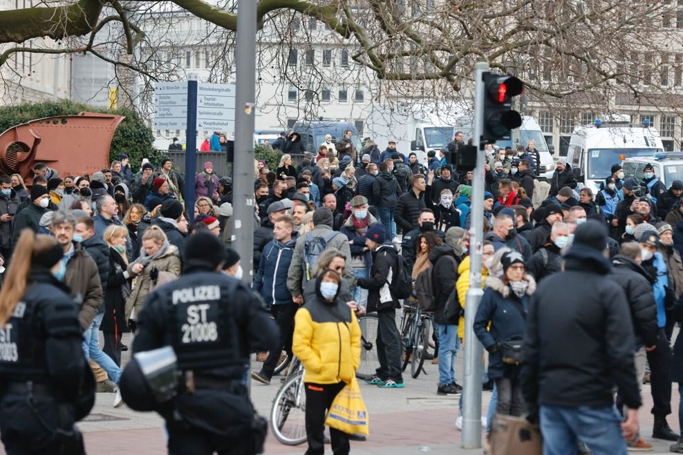 Demo Corona Verbot Kunsthalle