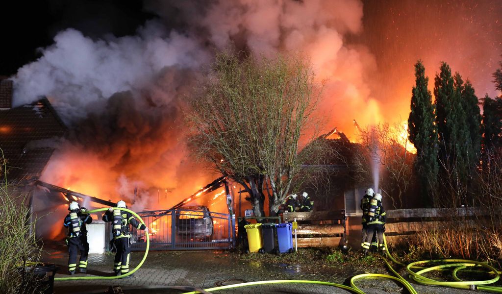 Feuer in Rostocker Wohngebiet