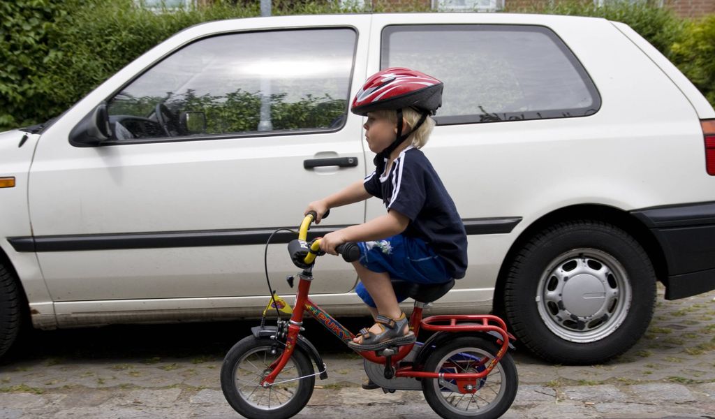Kind auf Fahrrad