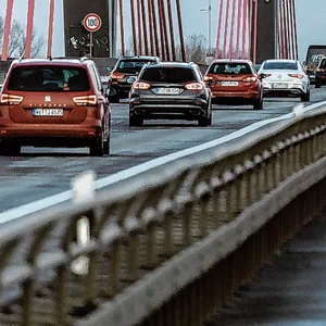 Autobahnbrücke