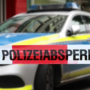 Eine Frau ist tot in einer Wohnung in Hannover gefunden worden. (Symbolbild)