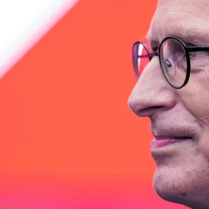 Hamburgs Bürgermeister Peter Tschentscher (SPD) erwartet sehr hohe Inzidenzen bis ins Frühjahr hinein.