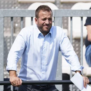 Rafael van der Vaart lobt Ludovit Reis