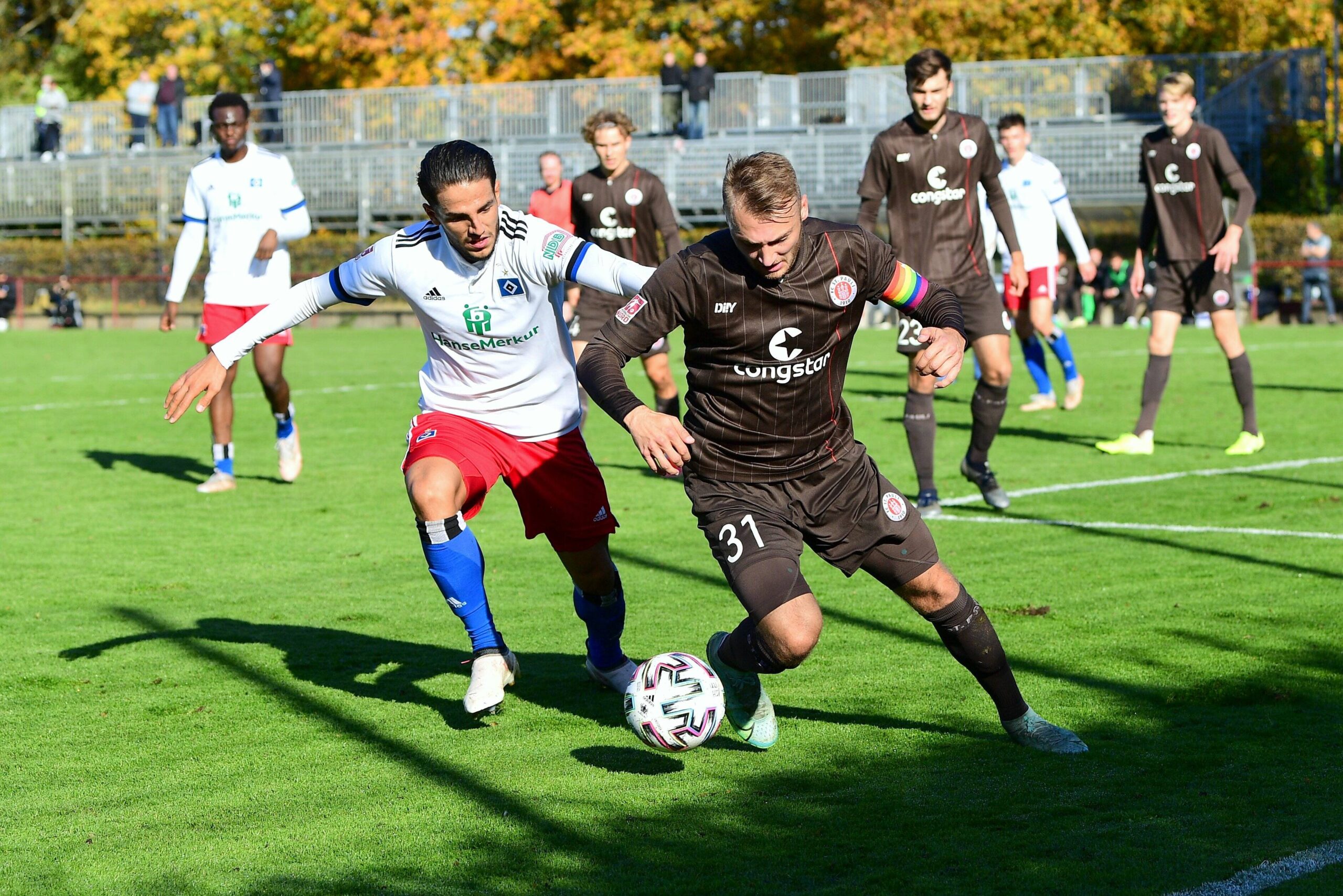 Die U23 des HSV trägt ihre Heimspiele auf der Wolfgang-Meyer-Sportanlage aus – die bald anders heißen soll.