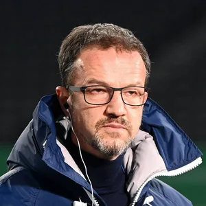 Hertha BSC und Fredi Bobic prüfen rechtliche Schritte gegen ihre eigenen Fans.