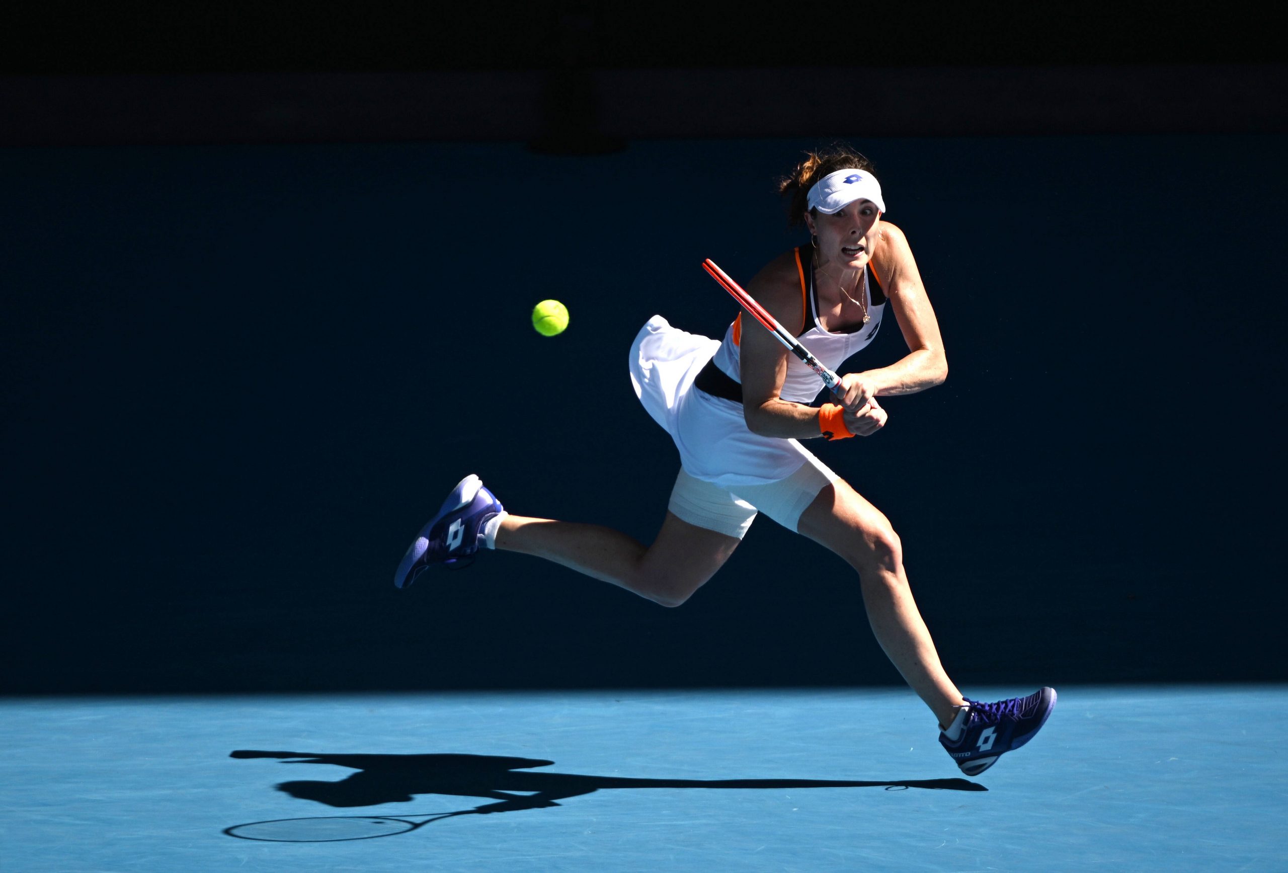 Französin Alizé Cornet bezwingt Simona Halep im Tennis-Achtelfinale der Australian Open.