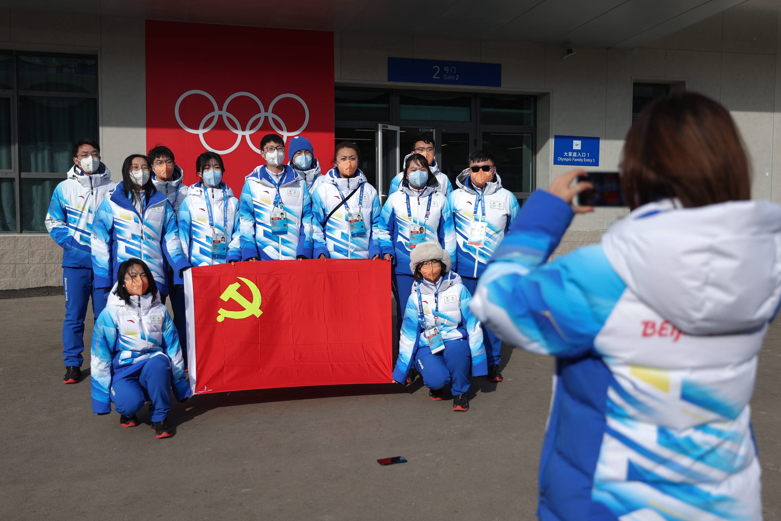 16 Eishockeyspieler von China sind in Nordamerika geboren