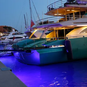 Luxus-Yachten im Hafen von Port Adriano (Archivbild).