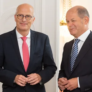 Olaf Scholz, Peter Tschentscher
