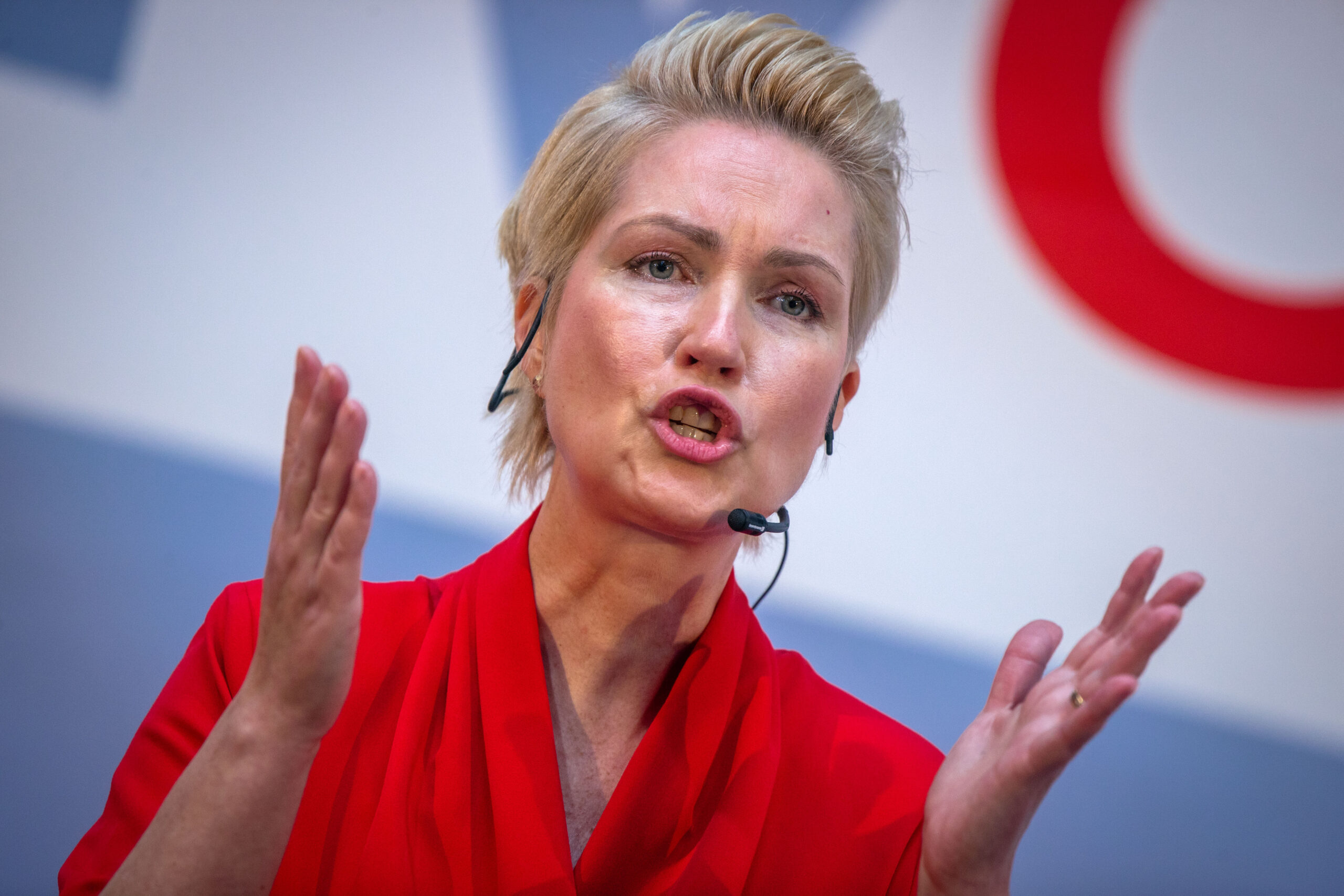 Manuela Schwesig (SPD) wollte eine Aussage von Christoph Ploß (CDU) verbieten lassen – bislang ohne Erfolg.
