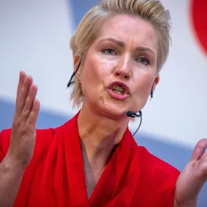 Manuela Schwesig (SPD) wollte eine Aussage von Christoph Ploß (CDU) verbieten lassen – bislang ohne Erfolg.