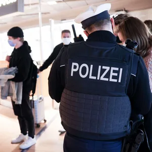 Polizei am Flughafen