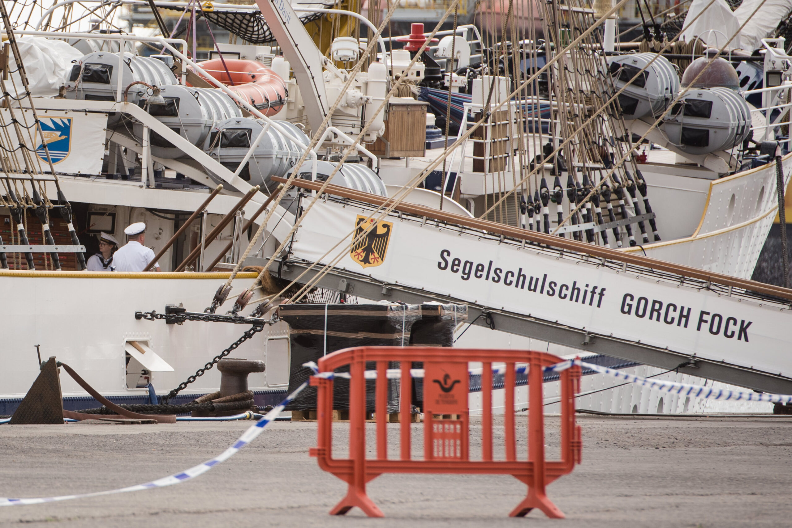 Das Segelschulschiff „Gorch Fock“ liegt im Hafen