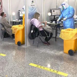 Alle Athleten werden bei der Ankunft in Peking per PCR-Test auf Corona getestet.