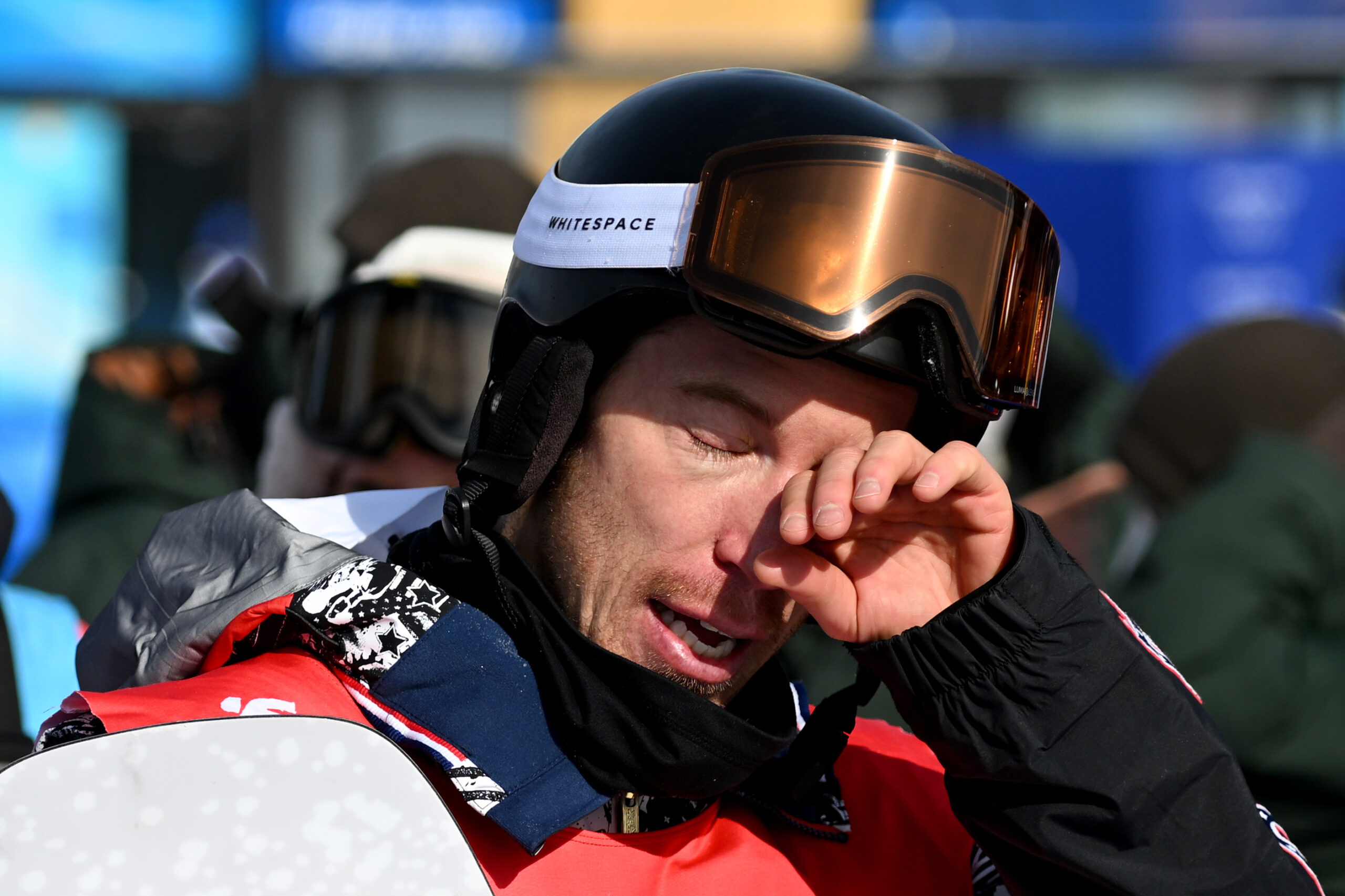 Snowboard-Ikone Shaun White wurde im Zielbereich ungewöhnlich emotional.