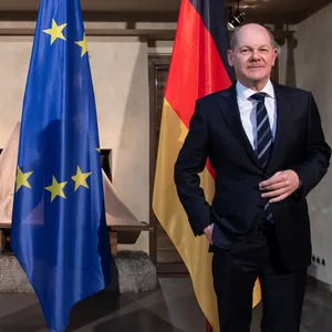 Bundeskanzler Olaf Scholz (SPD, r) und Wolodymyr Selensky, Präsident der Ukraine, bei der Münchner Sicherheitskonferenz. Scholz befürchtet einen Krieg zwischen Russland und Ukraine.