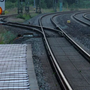 Die Bahnstrecke zwischen Hamburg und Berlin ist gesperrt. (Archivfoto)